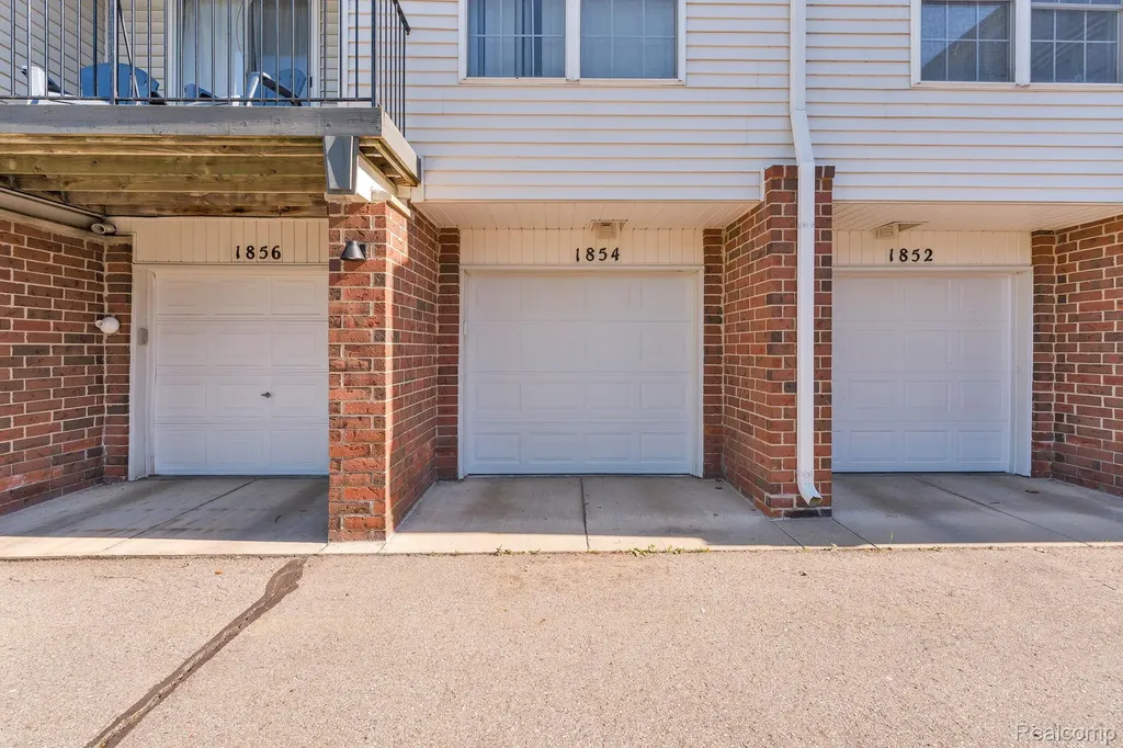 1854 Lindsay Lane Ann Arbor City MI 48104