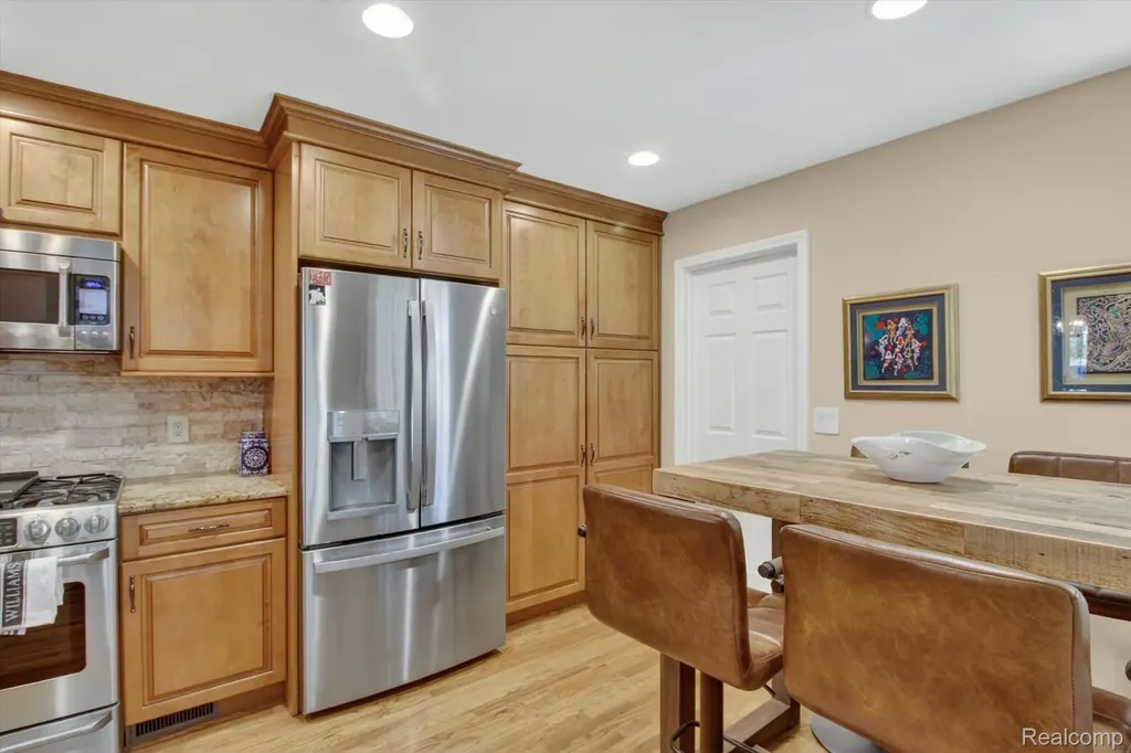 39852 Glenview Court Northville Township MI 48168