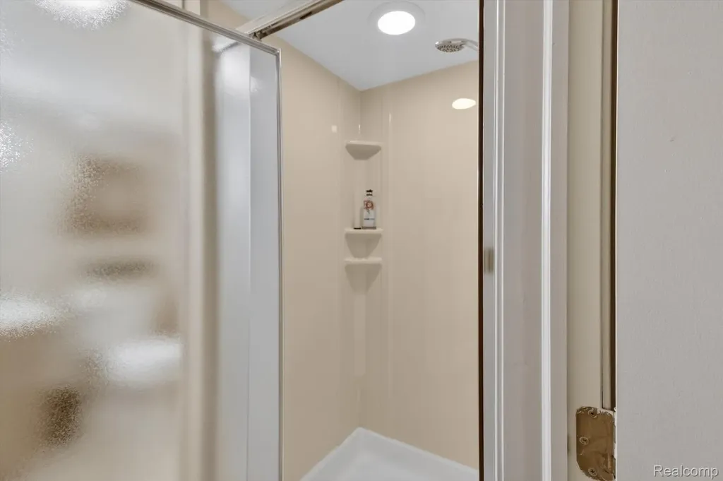 39852 Glenview Court Northville Township MI 48168