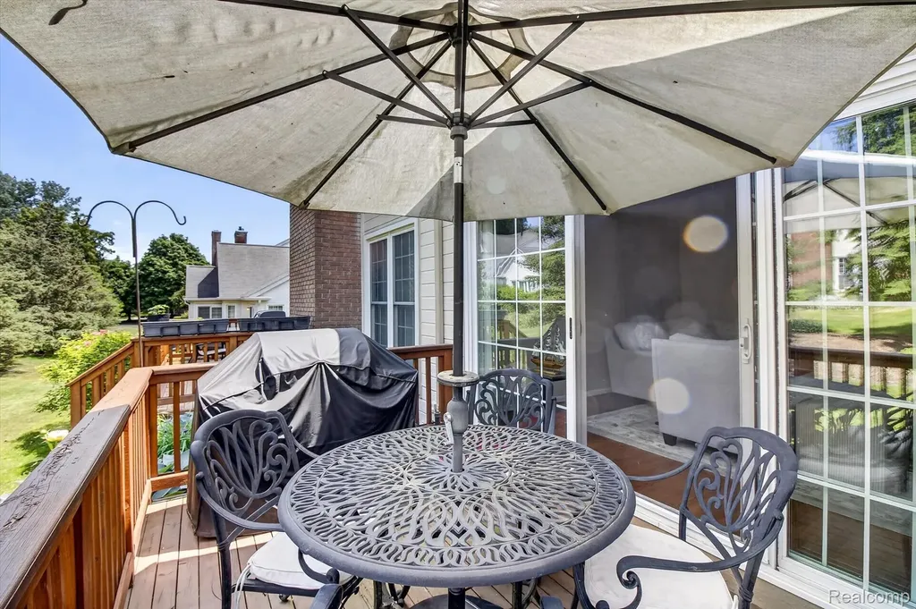 39852 Glenview Court Northville Township MI 48168