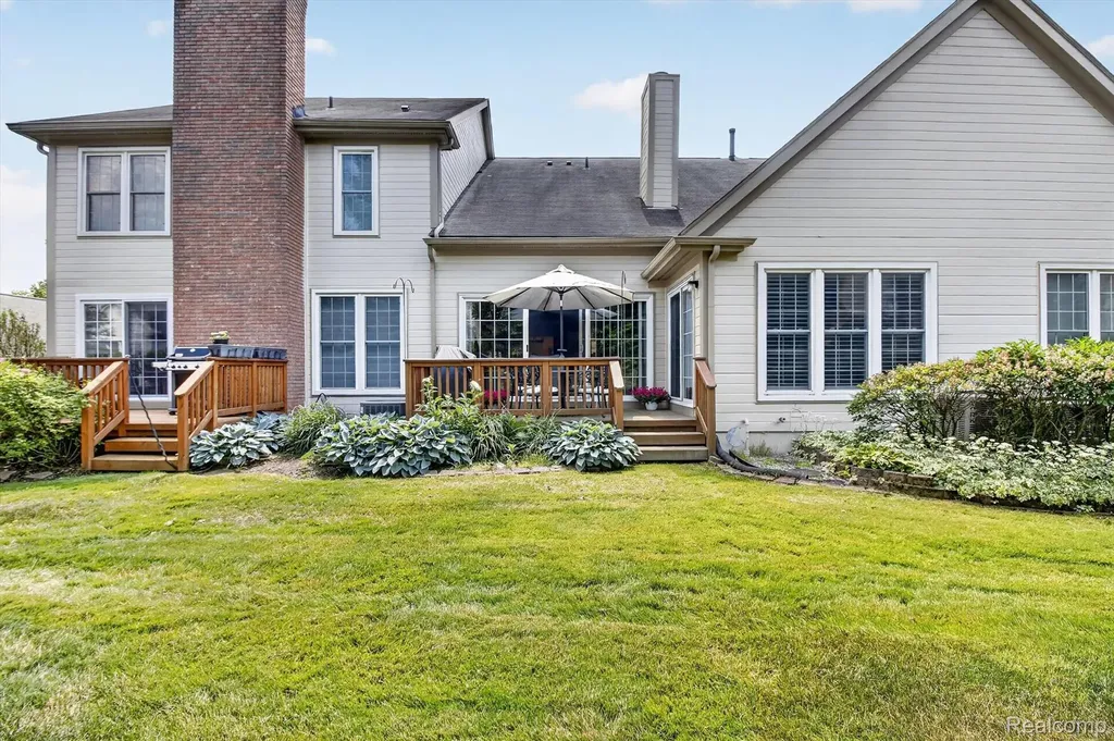 39852 Glenview Court Northville Township MI 48168