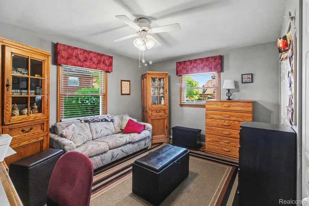 3124 Saint Jude Drive Waterford Charter Township MI 48329