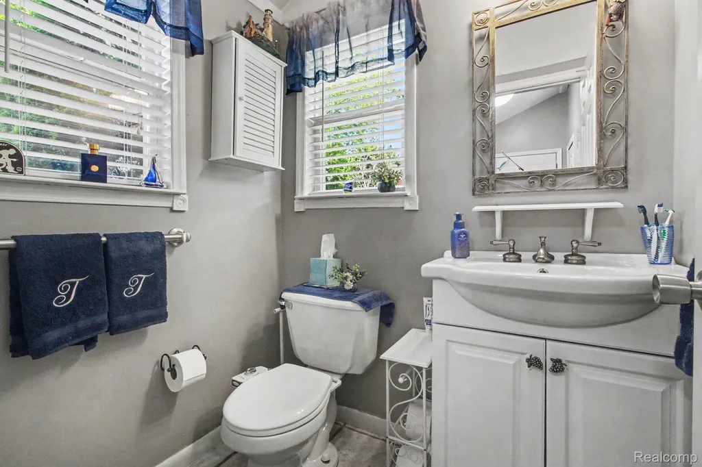 3124 Saint Jude Drive Waterford Charter Township MI 48329