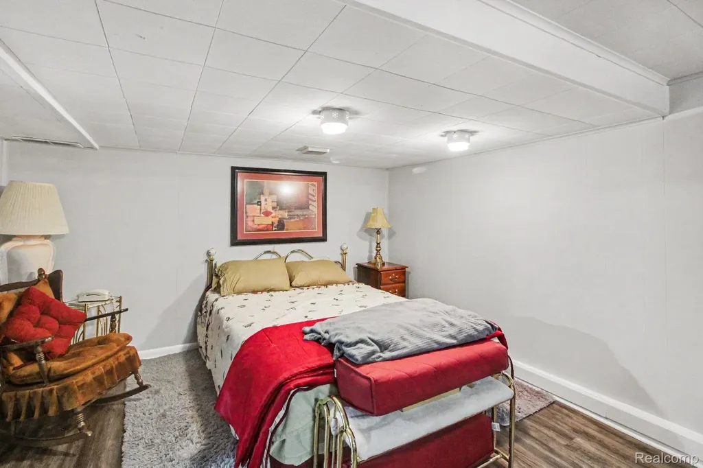 3124 Saint Jude Drive Waterford Charter Township MI 48329