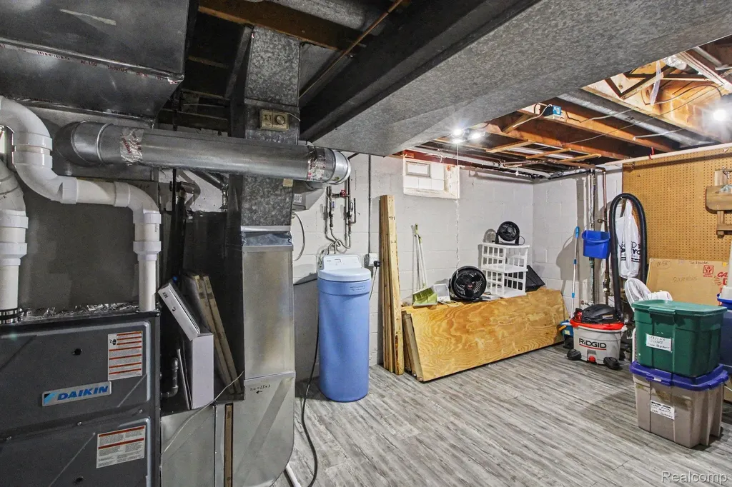3124 Saint Jude Drive Waterford Charter Township MI 48329