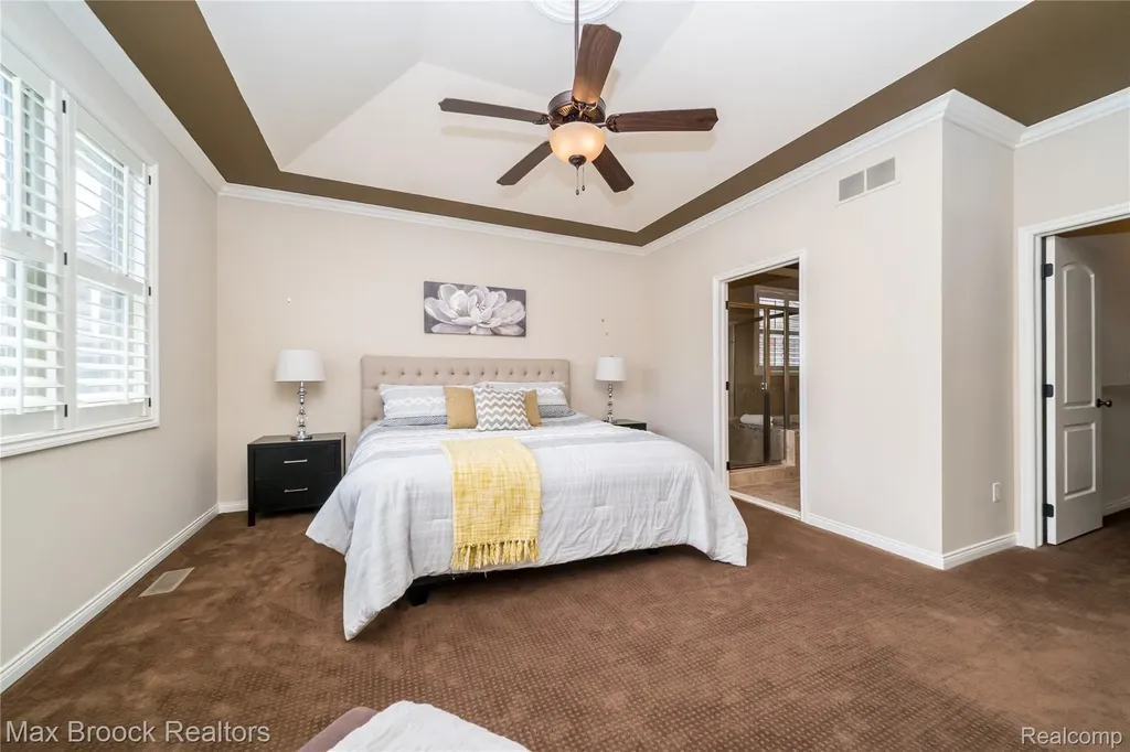 7940 Stableford Drive Washington Township MI 48094