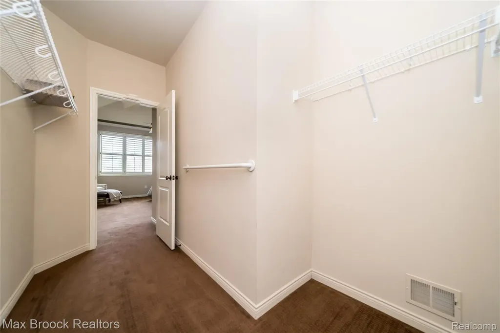 7940 Stableford Drive Washington Township MI 48094