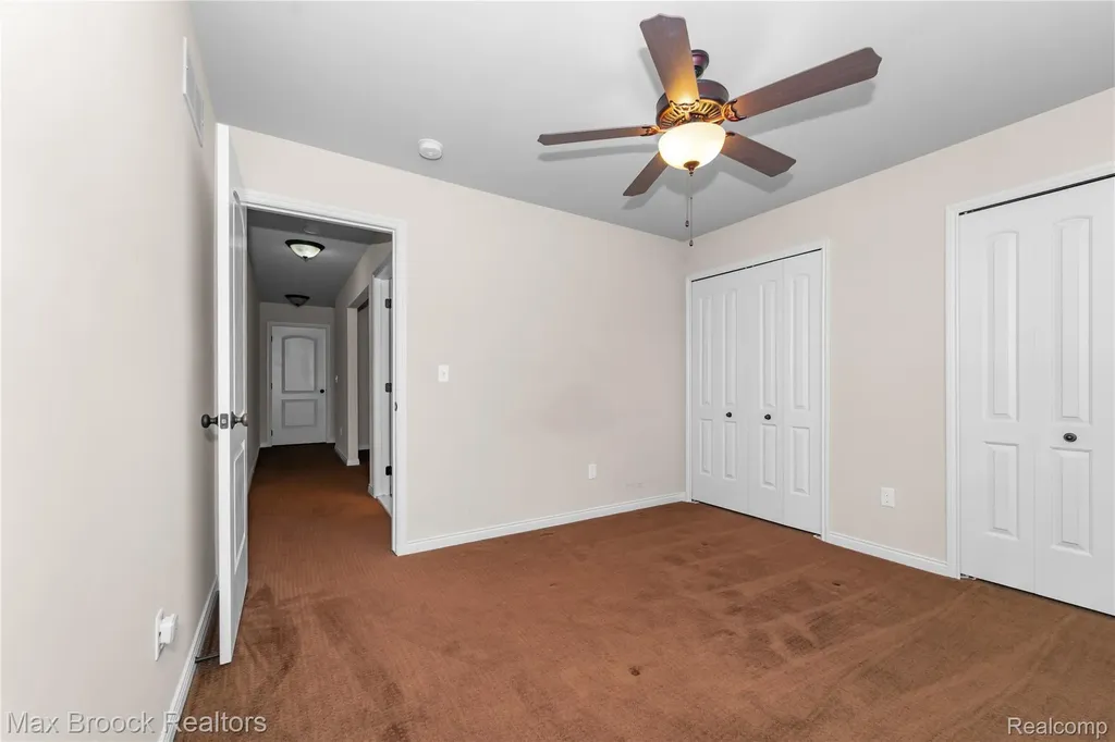 7940 Stableford Drive Washington Township MI 48094