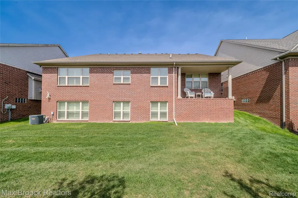 7940 Stableford Drive Washington Township MI 48094