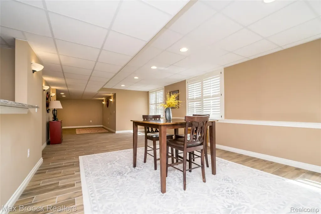 7940 Stableford Drive Washington Township MI 48094