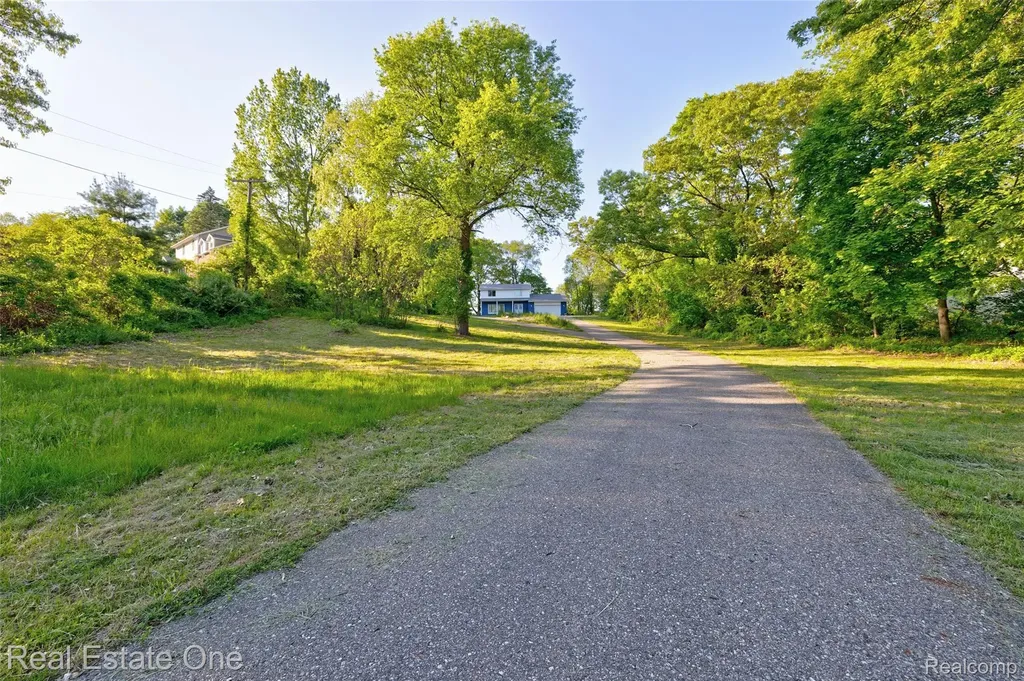4161 Seymour Lake Road Brandon Charter Township MI 48371