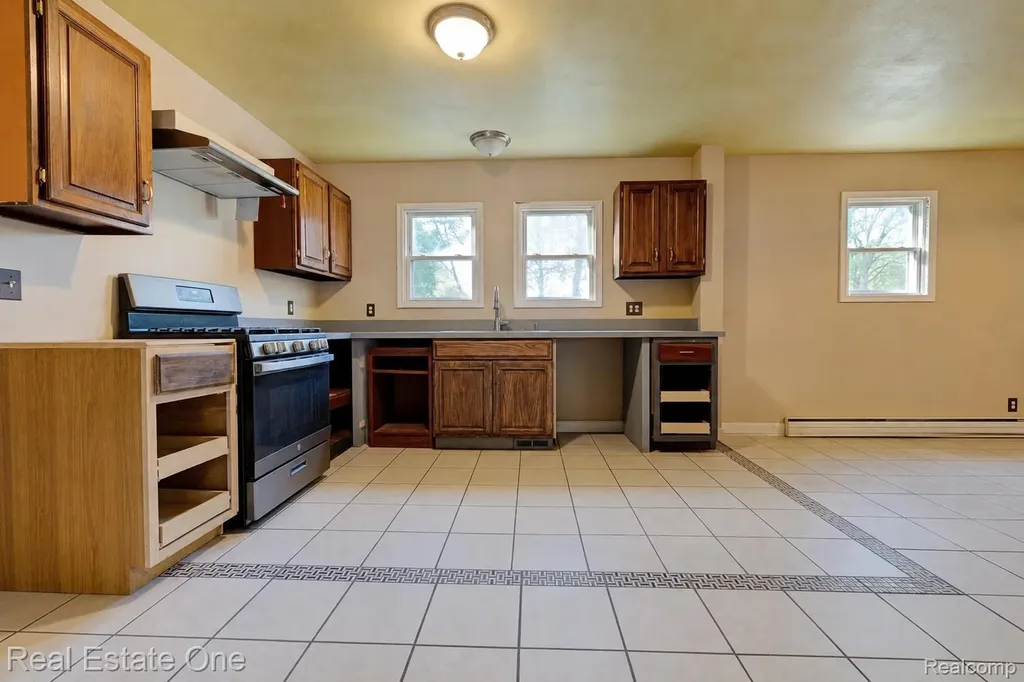 4161 Seymour Lake Road Brandon Charter Township MI 48371