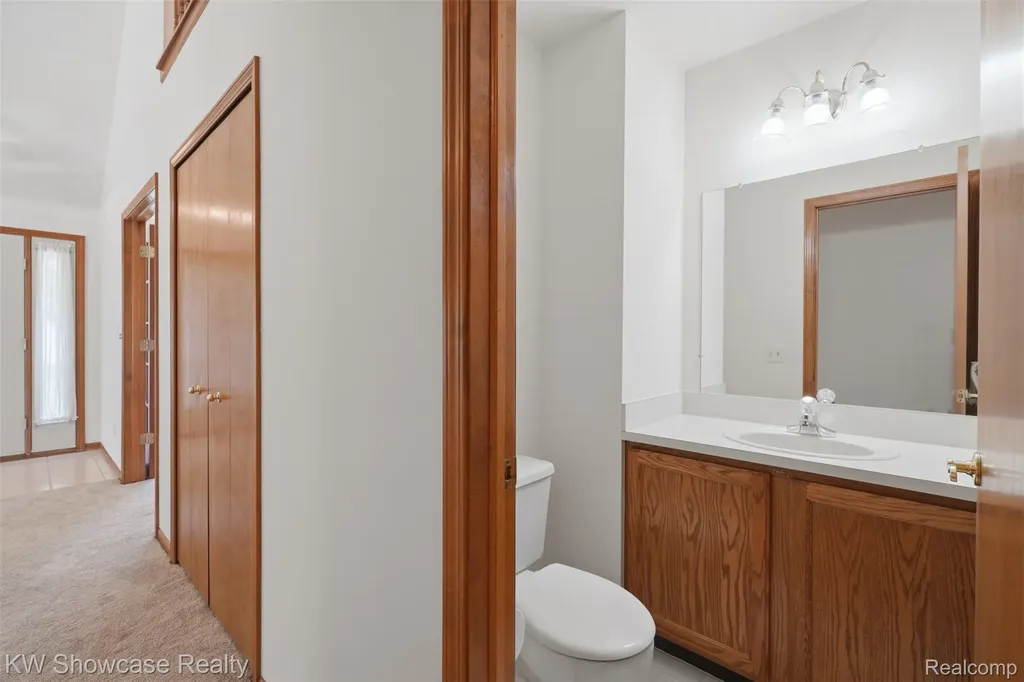 54519 Cambridge Drive Shelby Charter Township MI 48315