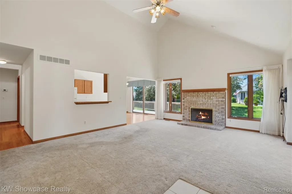 54519 Cambridge Drive Shelby Charter Township MI 48315