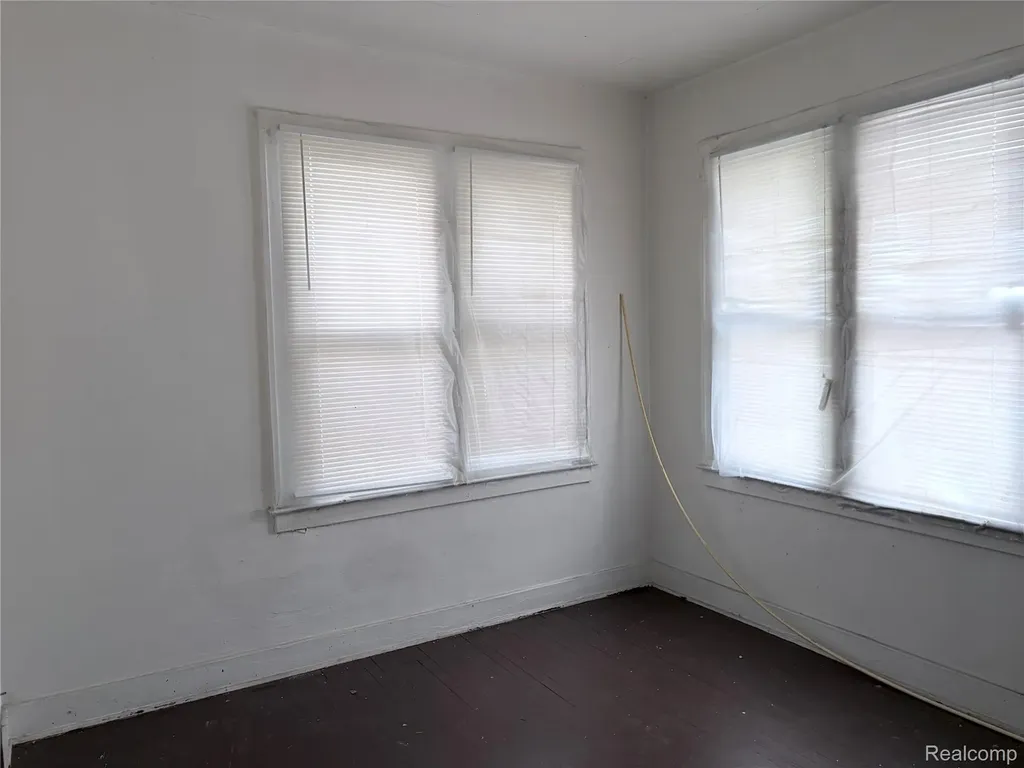 6324 Burlingame Street Detroit City MI 48204
