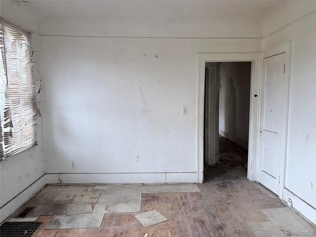 6324 Burlingame Street Detroit City MI 48204