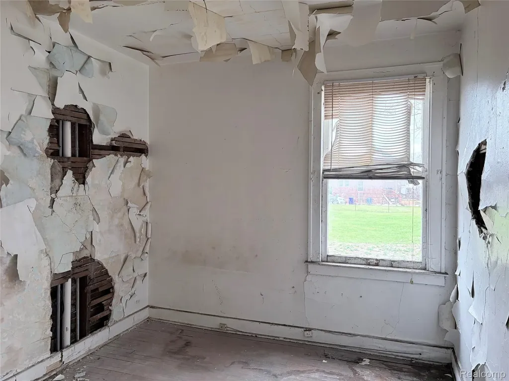 6324 Burlingame Street Detroit City MI 48204