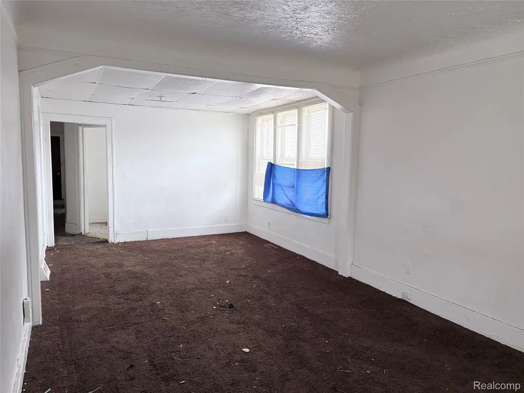 6324 Burlingame Street Detroit City MI 48204