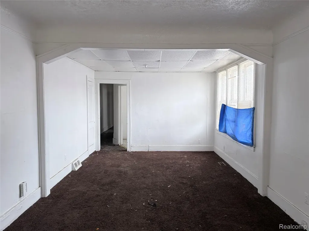 6324 Burlingame Street Detroit City MI 48204
