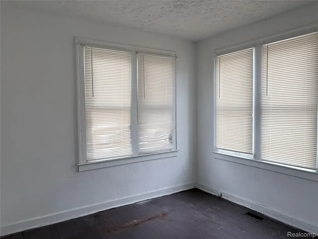 6324 Burlingame Street Detroit City MI 48204