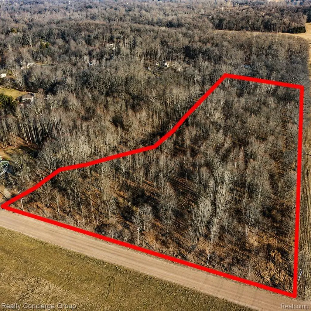 2681 Fisk Road Genoa Township MI 48843