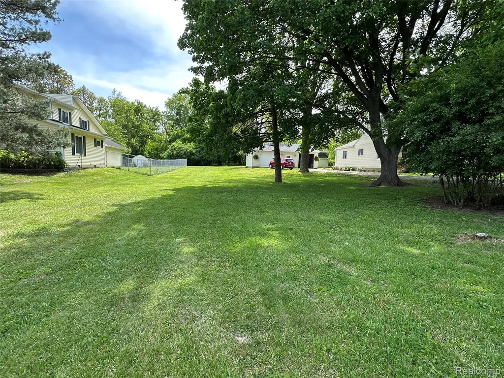 6161 River Road Flushing City MI 48433