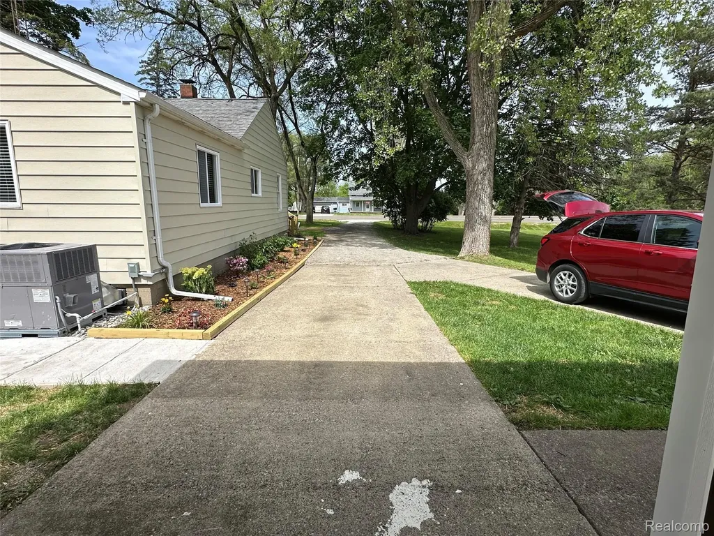 6161 River Road Flushing City MI 48433