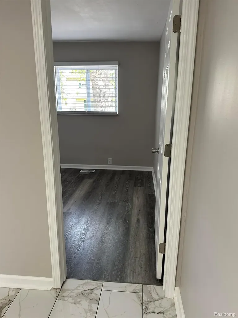 6161 River Road Flushing City MI 48433