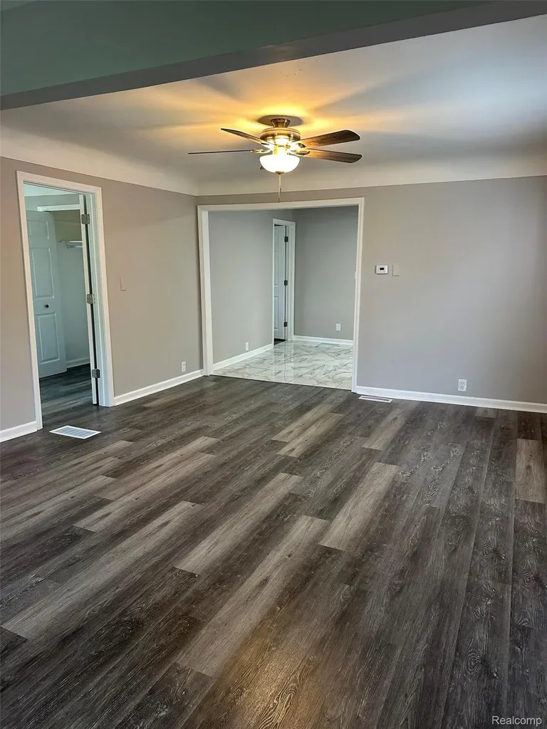 6161 River Road Flushing City MI 48433
