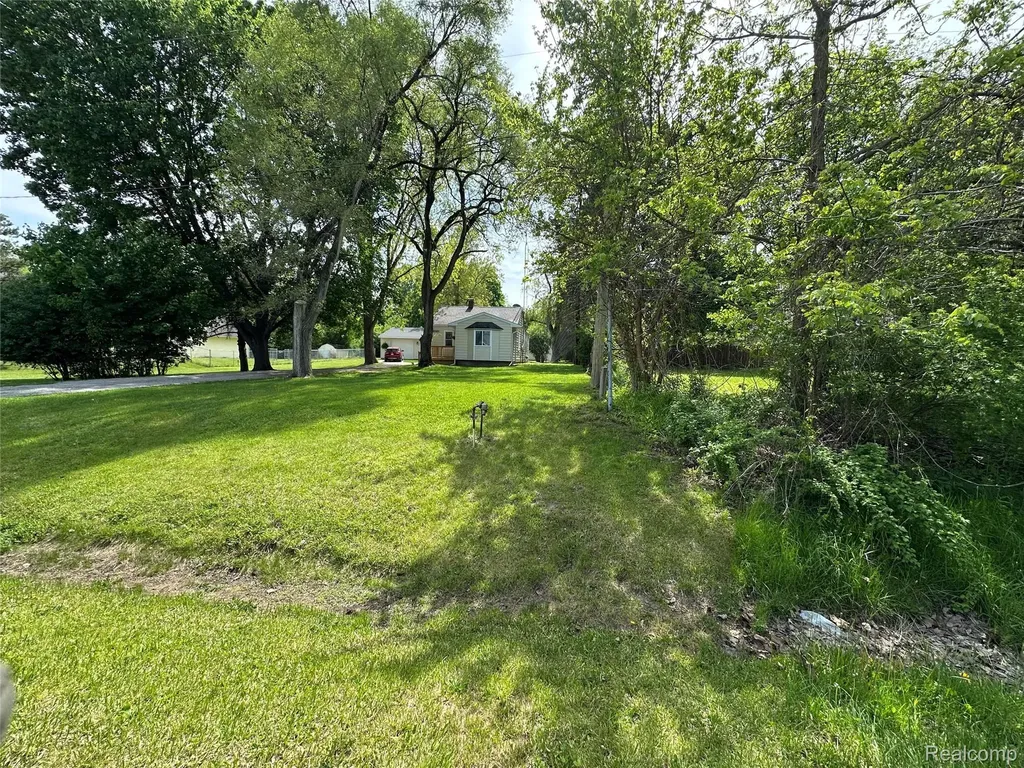 6161 River Road Flushing City MI 48433