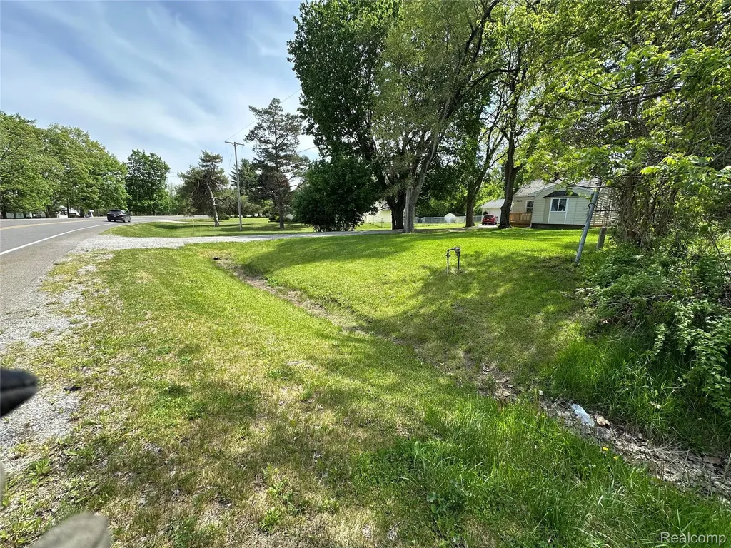 6161 River Road Flushing City MI 48433