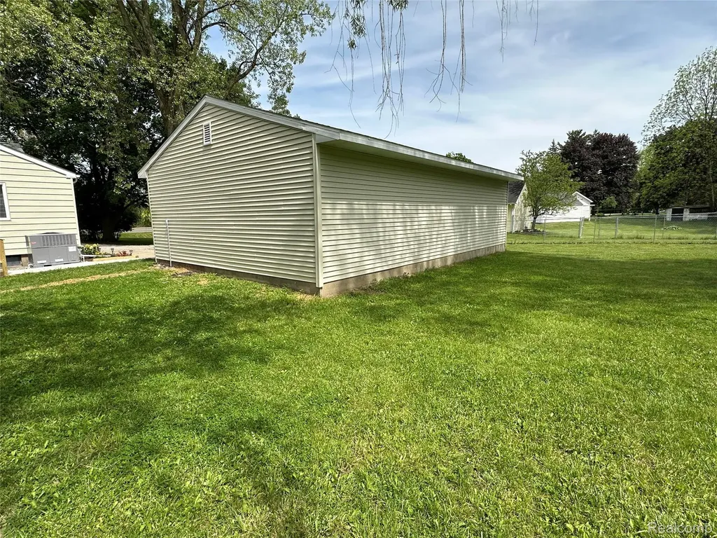 6161 River Road Flushing City MI 48433