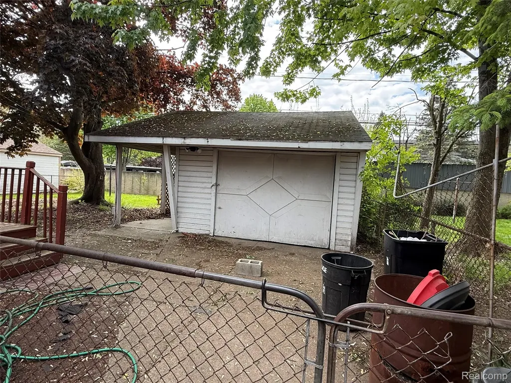 26745 Dover Redford Charter Township MI 48239