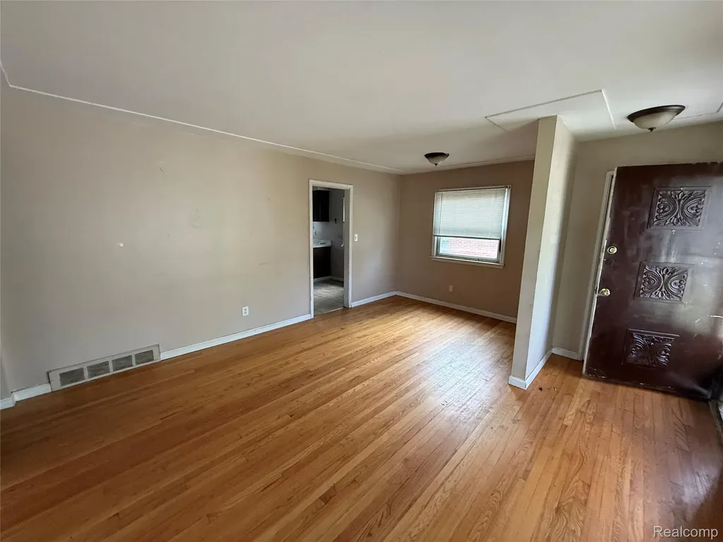 26745 Dover Redford Charter Township MI 48239