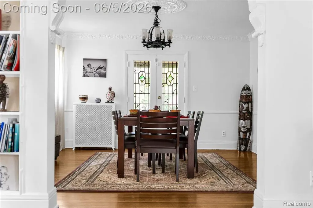 18674 Gainsborough Road Detroit City MI 48223