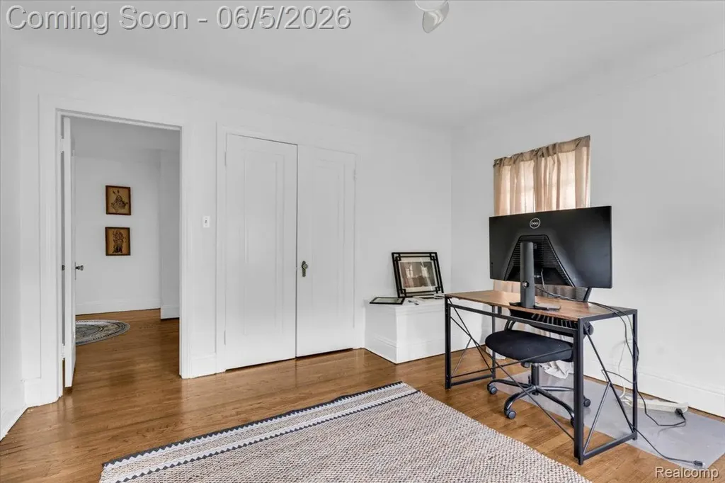 18674 Gainsborough Road Detroit City MI 48223