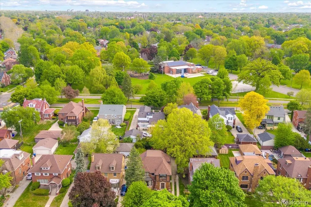 18674 Gainsborough Road Detroit City MI 48223