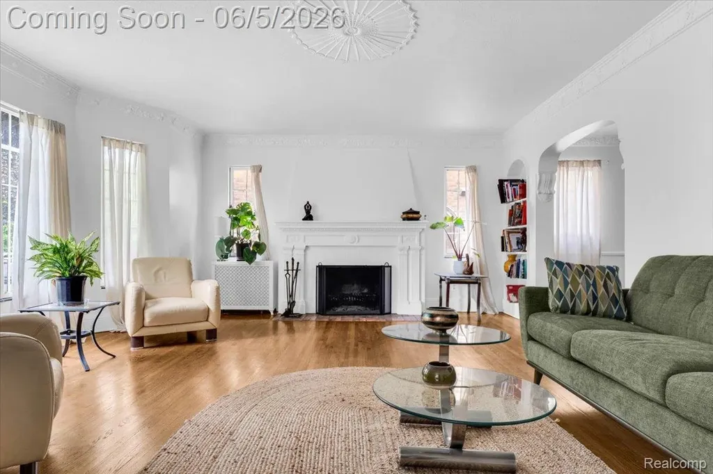 18674 Gainsborough Road Detroit City MI 48223