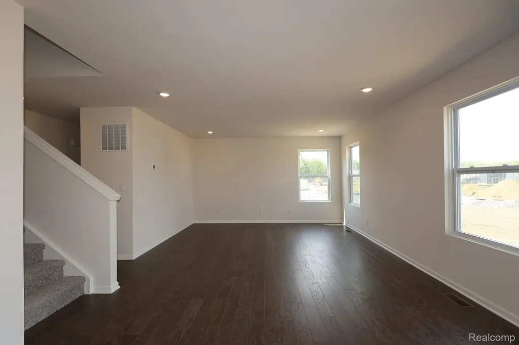 362 Hidden River W Holly Township MI 48442
