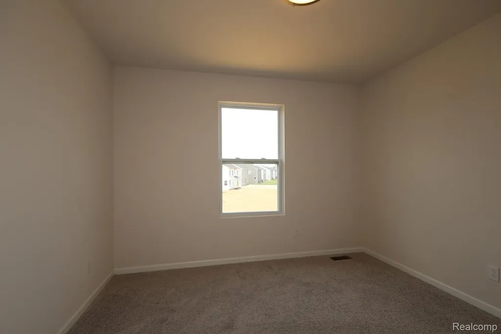 362 Hidden River W Holly Township MI 48442