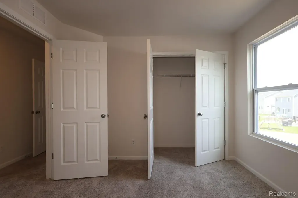 362 Hidden River W Holly Township MI 48442