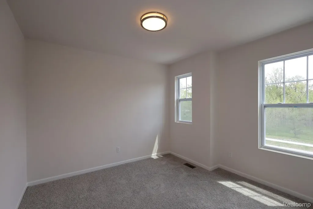 362 Hidden River W Holly Township MI 48442