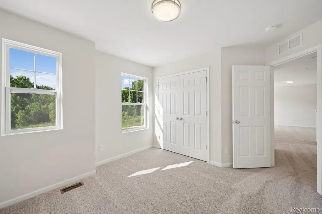 362 Hidden River W Holly Township MI 48442