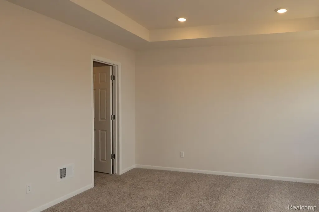 362 Hidden River W Holly Township MI 48442