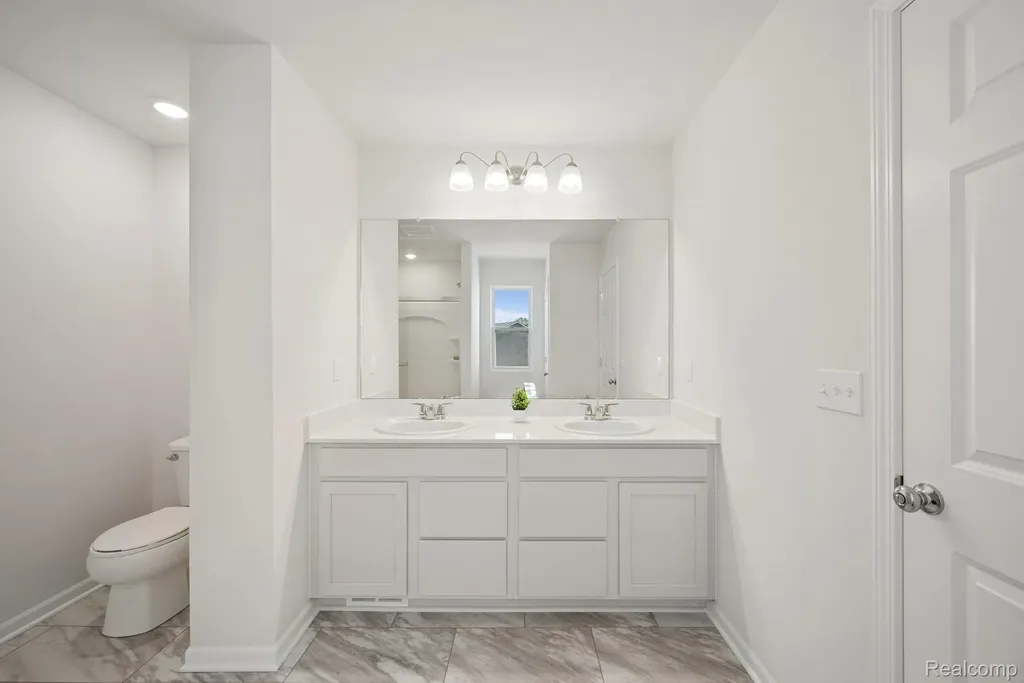 362 Hidden River W Holly Township MI 48442