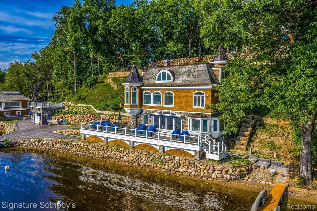14625 A Edgewater Drive Lyndon Township MI 48137