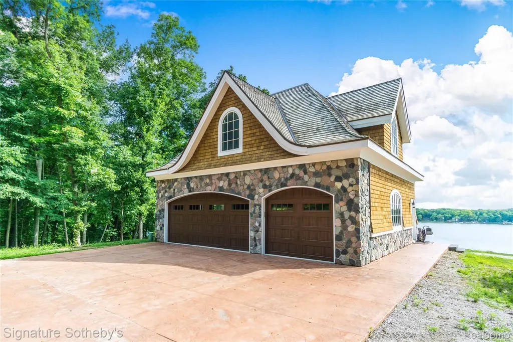 14625 A Edgewater Drive Lyndon Township MI 48137