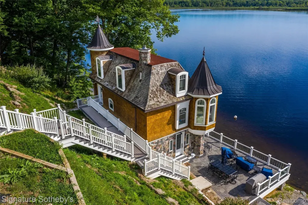 14625 A Edgewater Drive Lyndon Township MI 48137