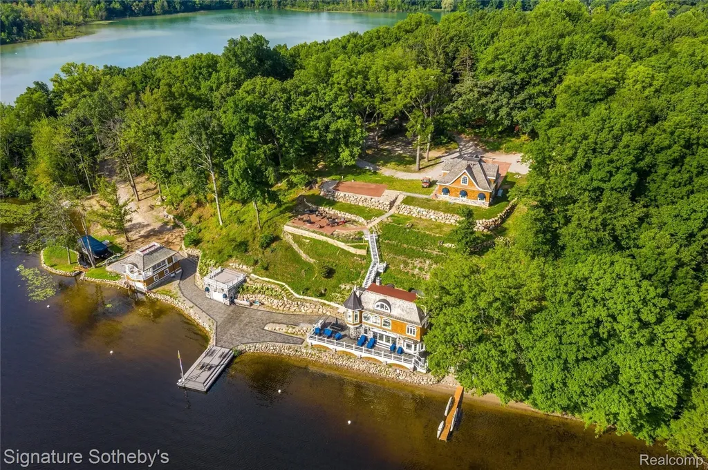 14625 A Edgewater Drive Lyndon Township MI 48137