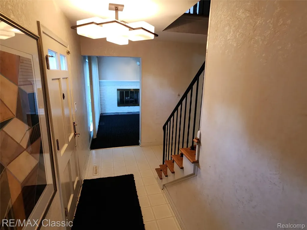6965 N Adams Road Bloomfield Charter Township MI 48304